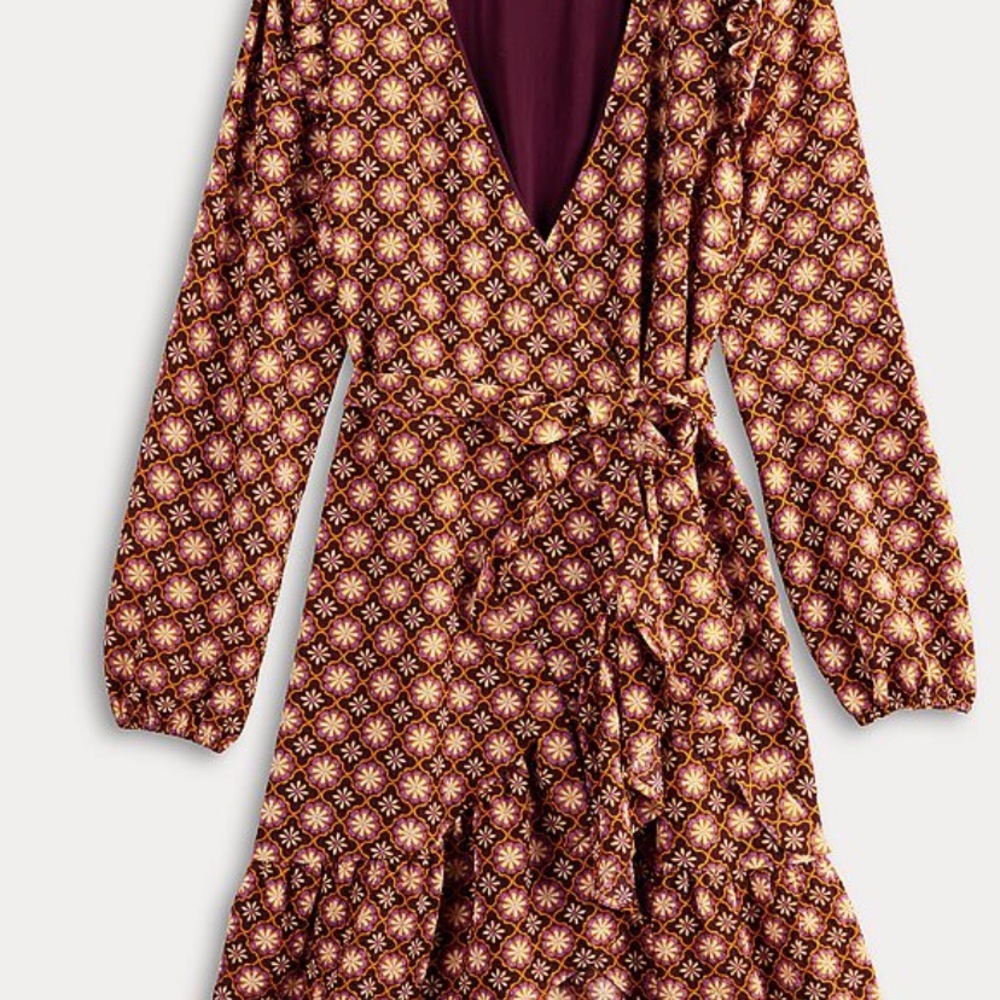 NWOT Draper James  70’s vibe!!  size small